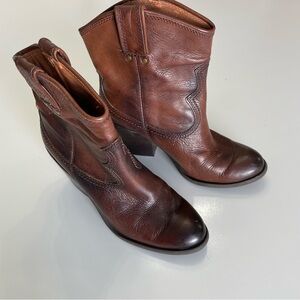 Lucky Brand Elena Brown Leather Short Pull On Cowboy Boots, size 8 (see note)